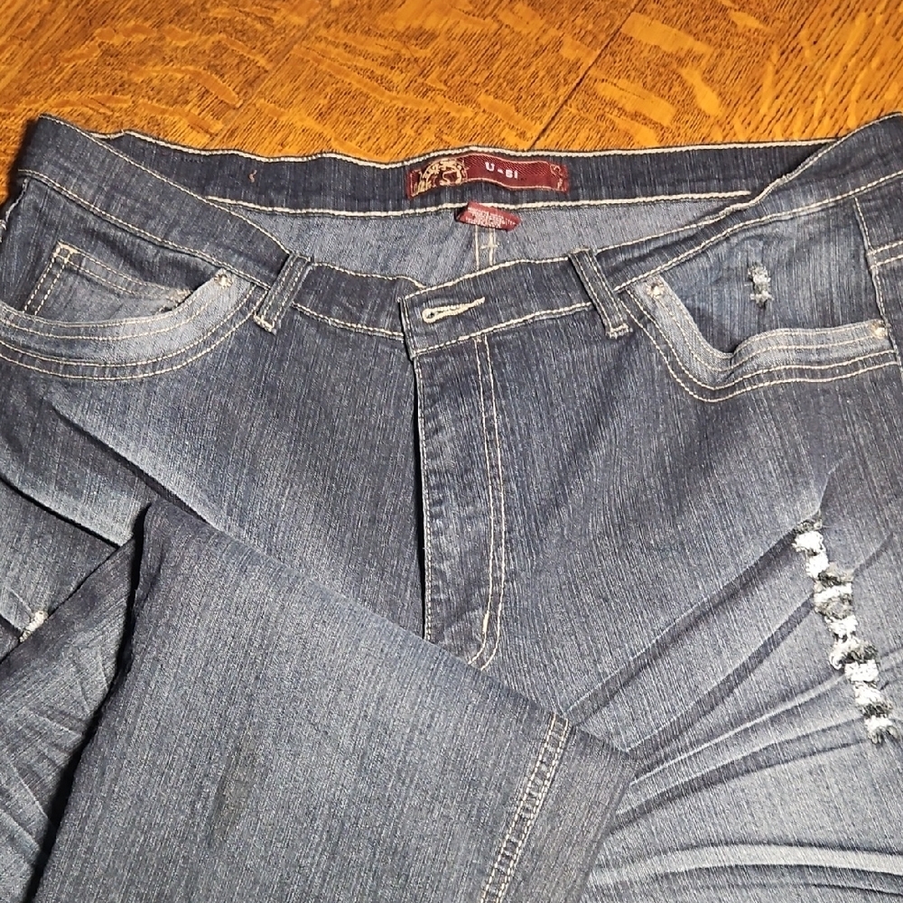 U-51 Dark Wash Ladies Jeans SZ 20